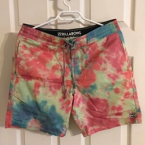 Billabong Shorts